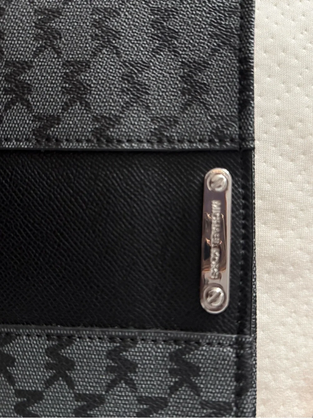 MICHAEL KORS Gray Black MK Logo Belt Bag Fanny Pack Waist Bag or Crossbody - Picture 2 of 4
